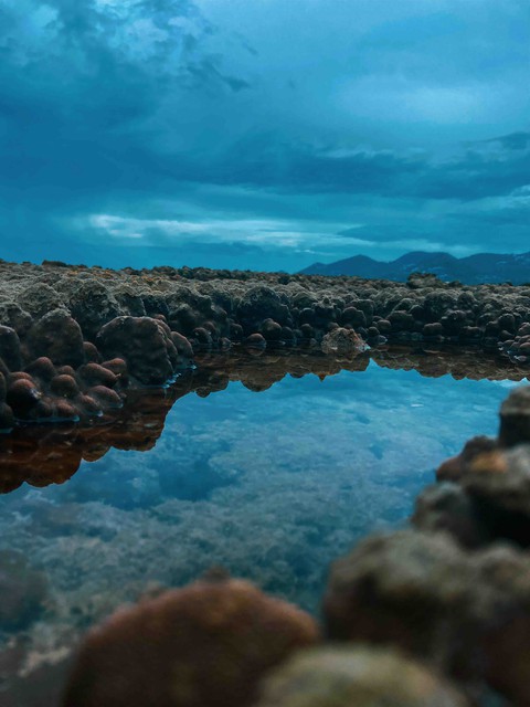 where is sky and sea here?