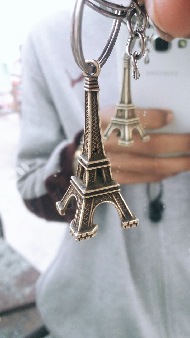 eiffel tower