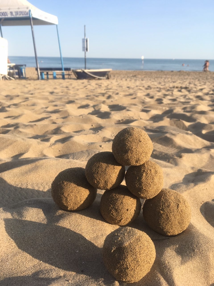 Ball Pyramide