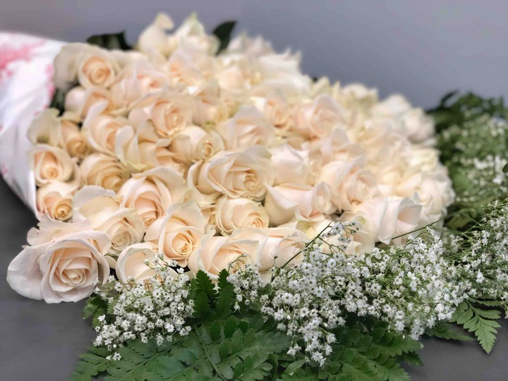 White roses