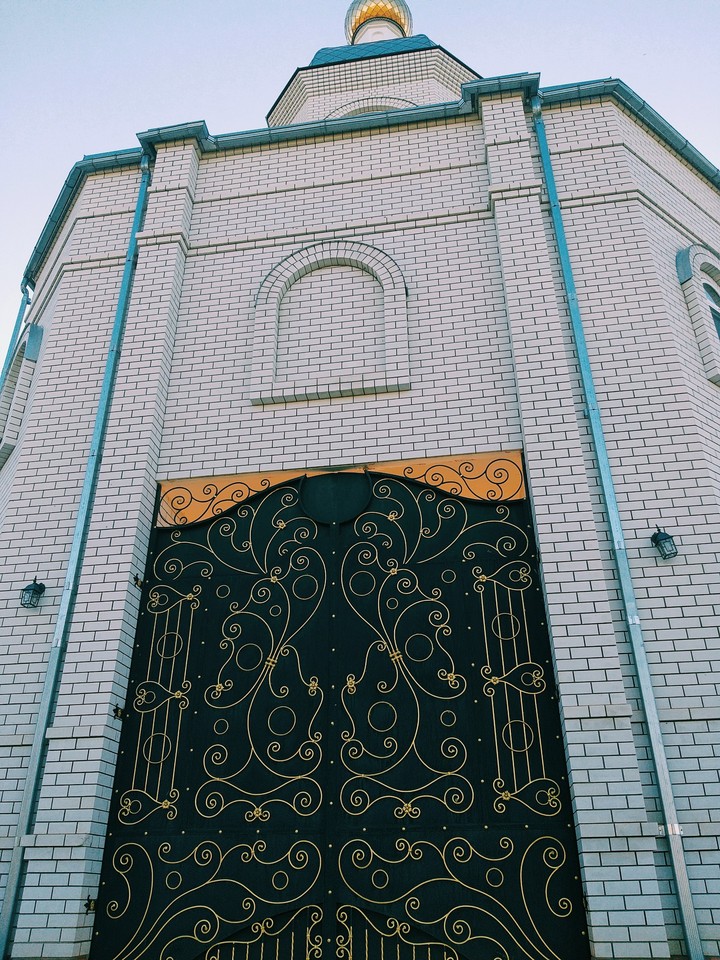 ворота монастыря