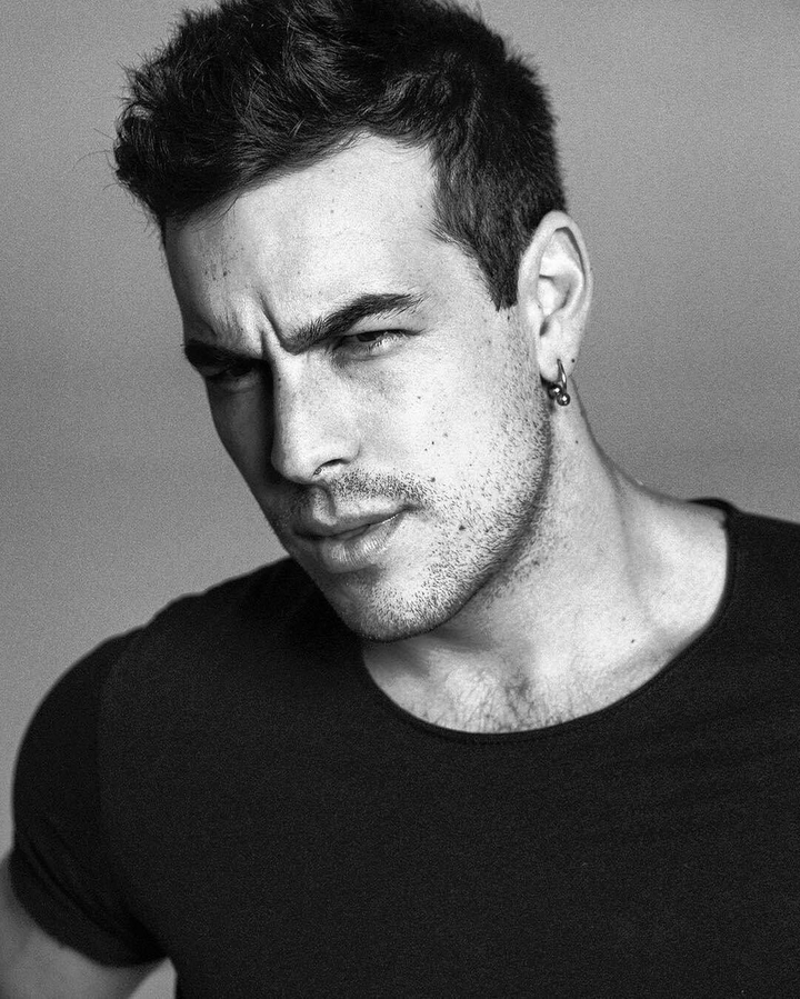 Spanish Actor(Mario Casas)