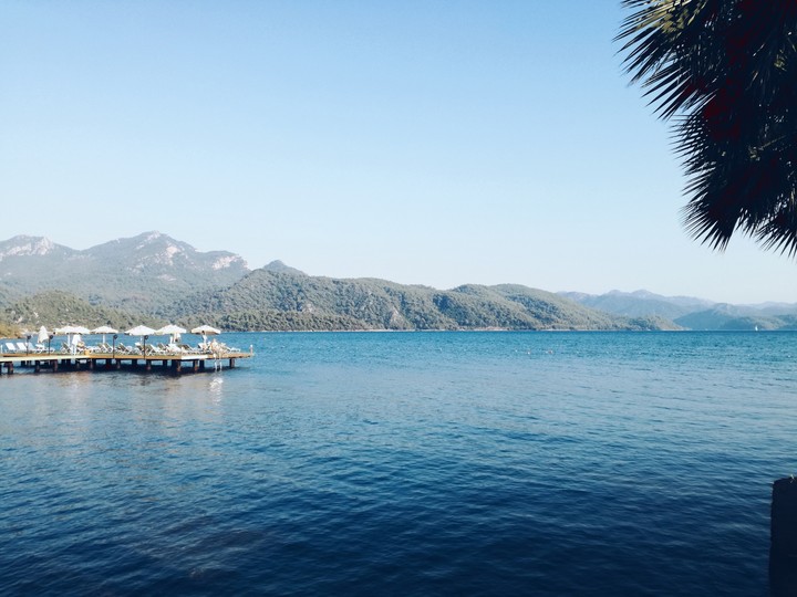 Море