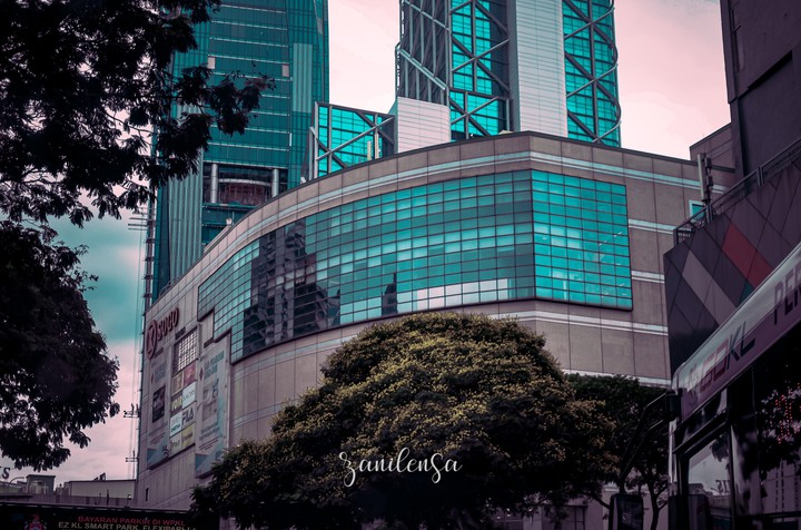 kuala lumpur mega shopping centre