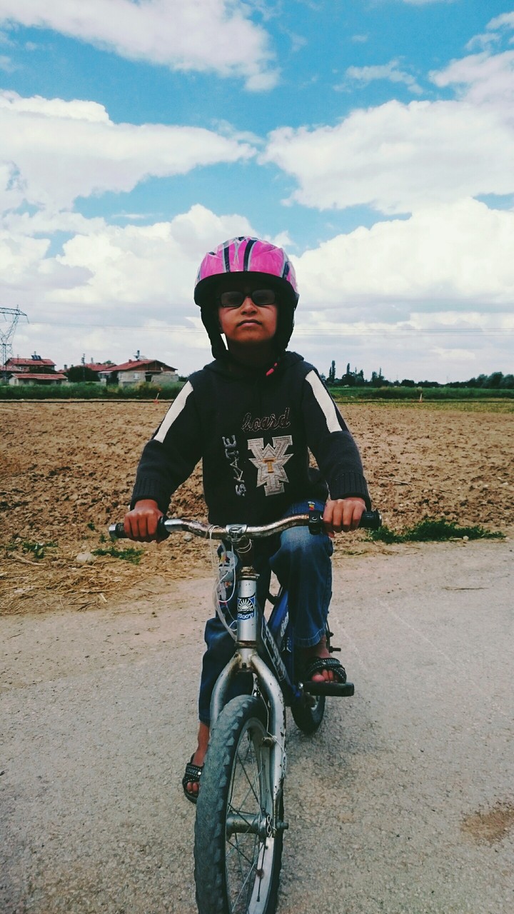 E. T. E