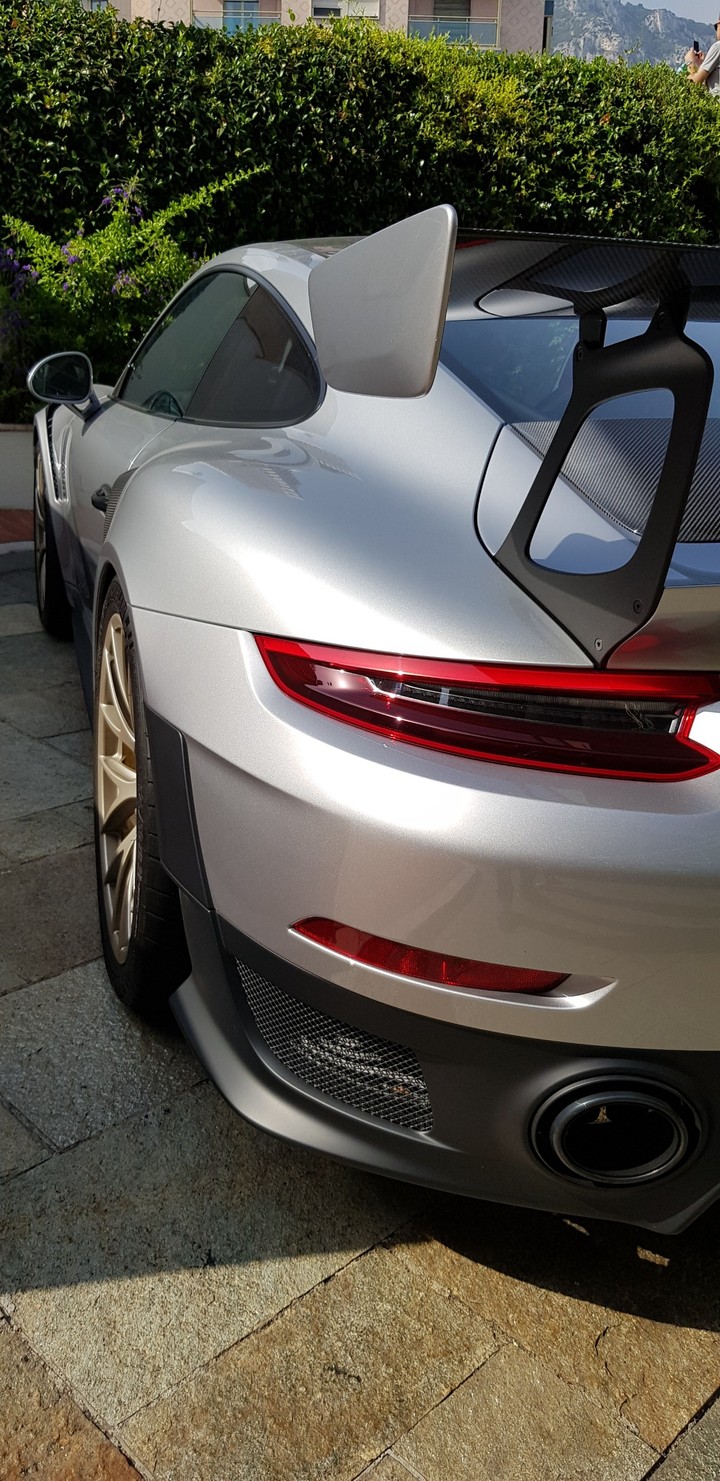 porsche GT2 rs