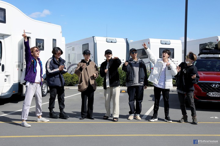BTS (방탄소년단)