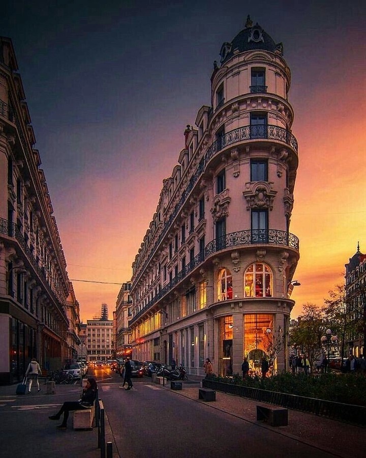Lyon by night
