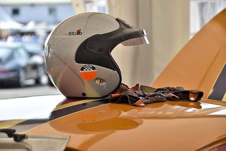 500 Ferrari contre le cancer