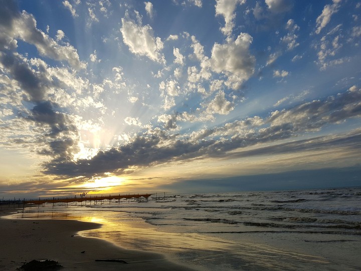 sun on sea