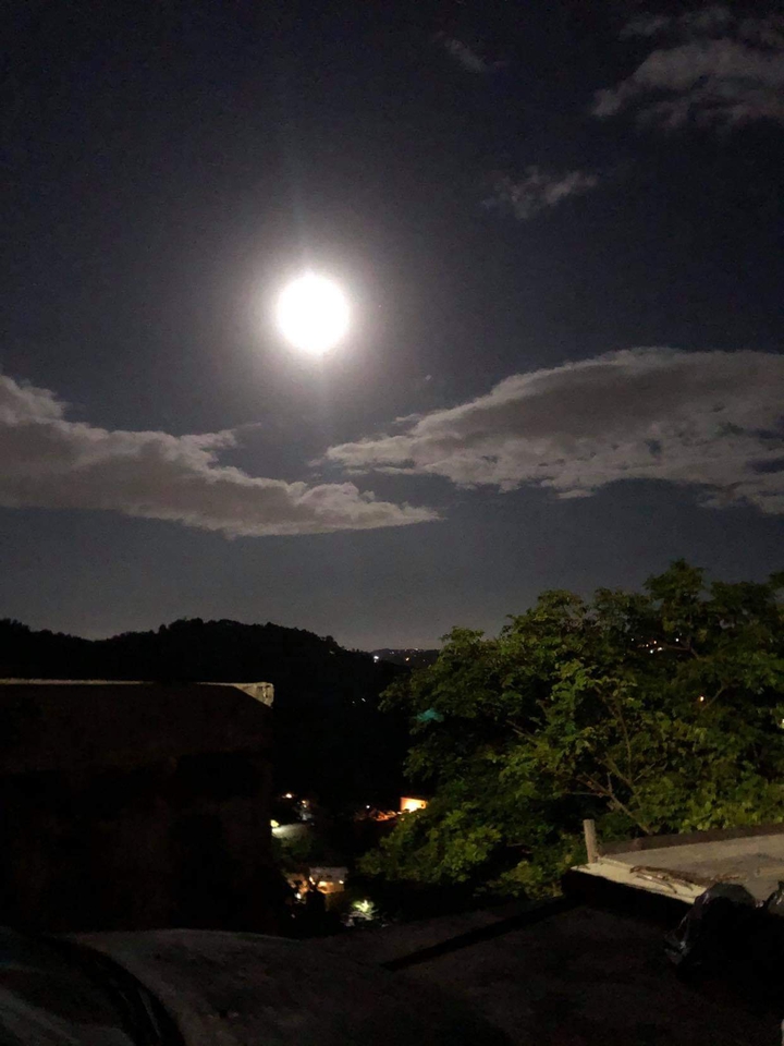 Hermosa noche en un campo de Puerto Rico
