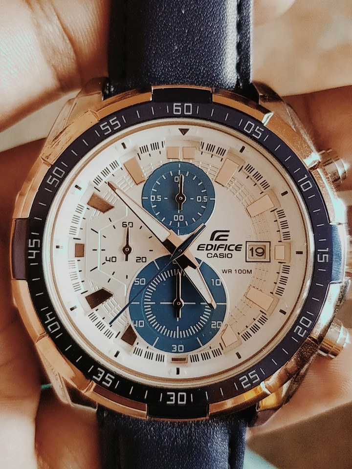 Analog Ediface Watch.