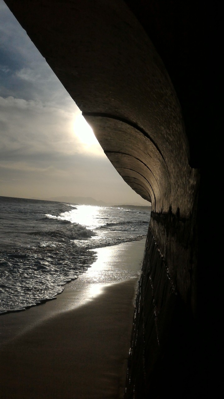 The Sun by the sea