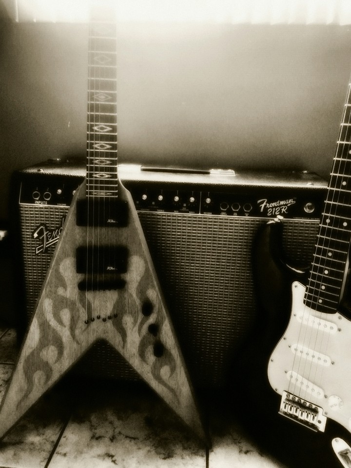 BC Rich & Fender Guitare