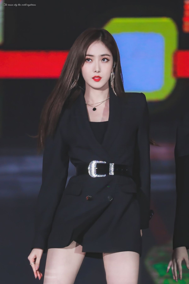 momoland girl