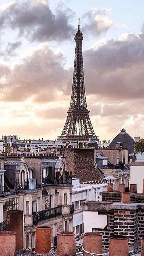 sur les toits de Paris