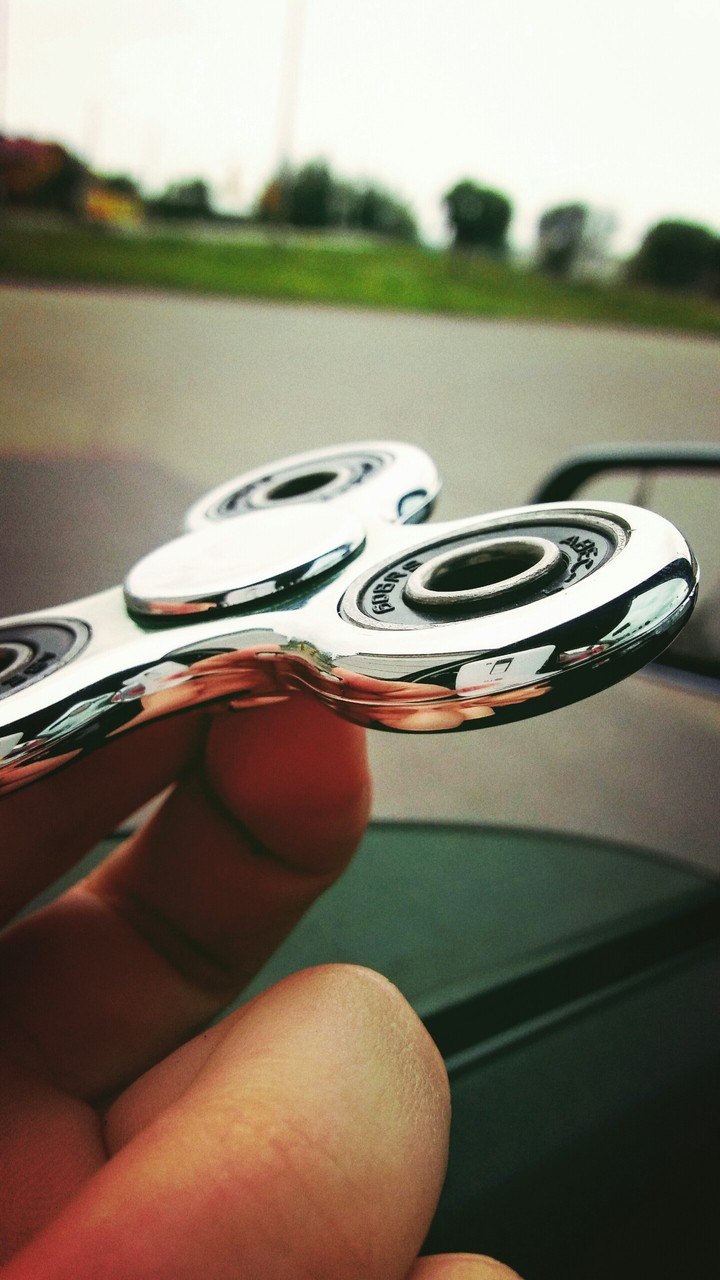 Fidget spinner