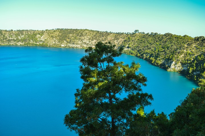 Crystal blue lake anywhere in Australia.
