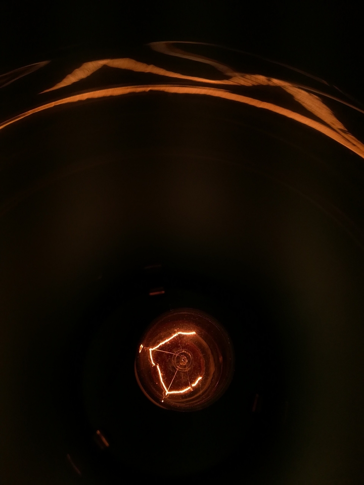Luce che ti diventa oscurità