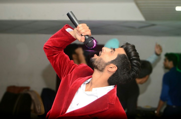 Music love singing... wallpaper