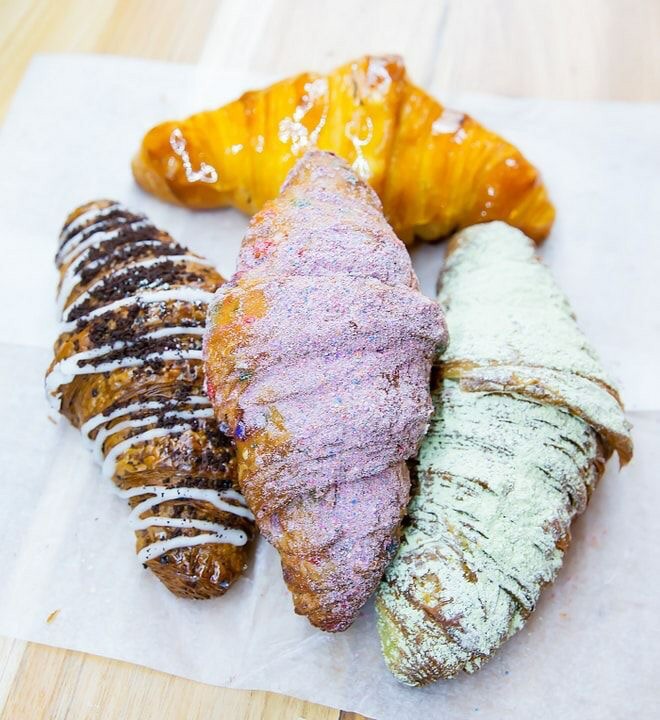 #croissant