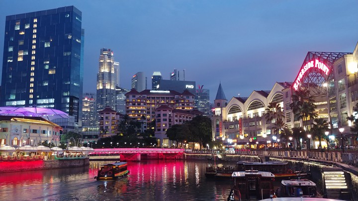 singapore river  ship