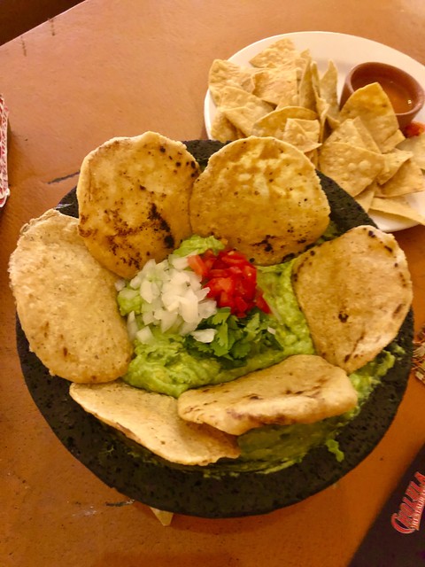 Guacamole en molcajete
