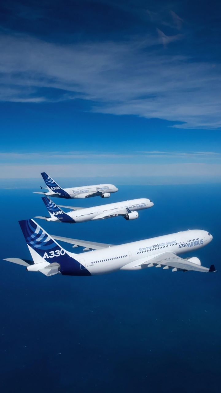 ✈