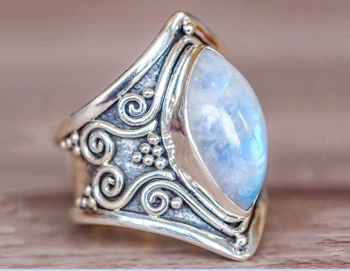Royal ring