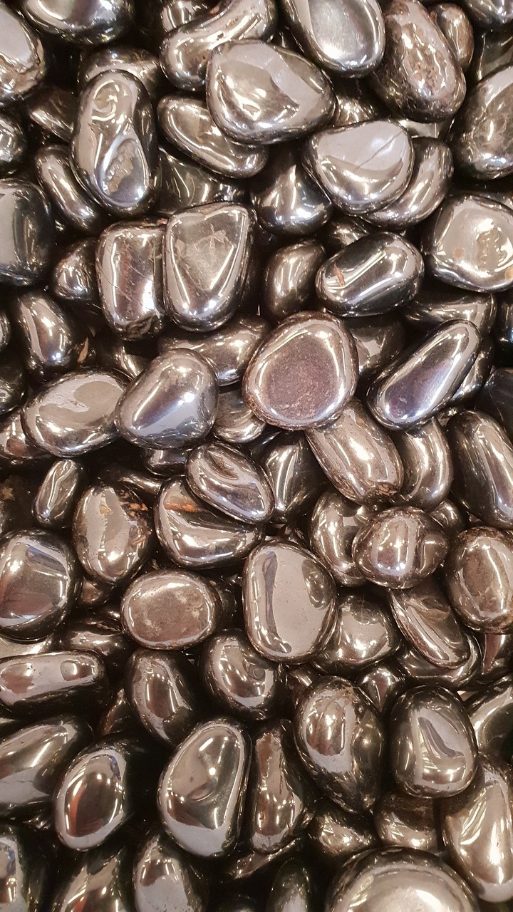 metallic stones