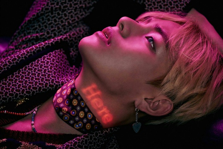 V