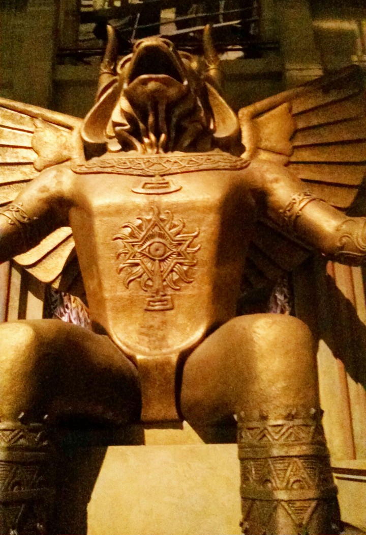 egyptian statue