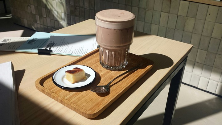 Hot Chocolate in Repose