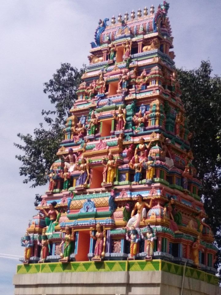 Temple architect
