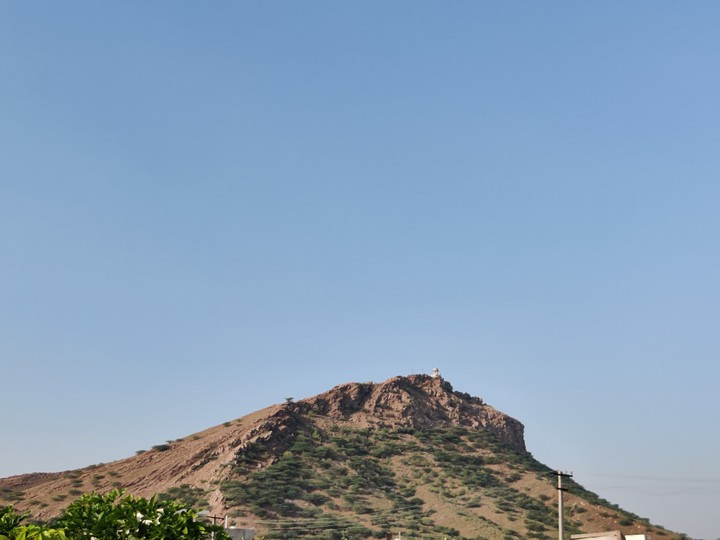 Mount stay