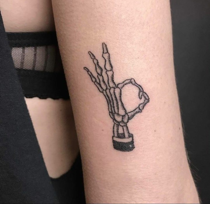 ○●●○○