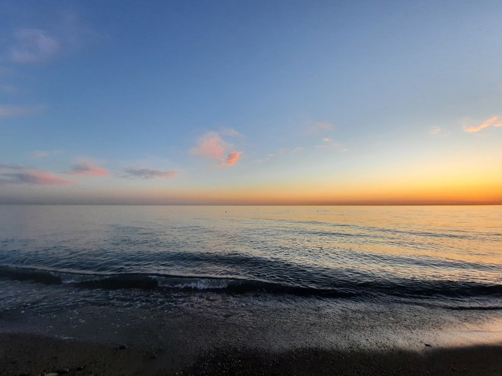 море