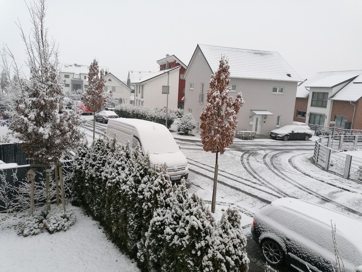 Es hat geschneit. Snow tonight
