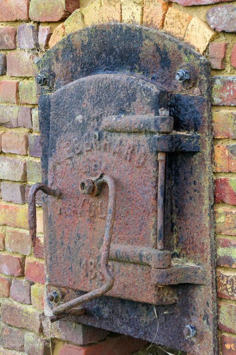 Metal, brickwork Hintergrundbilder