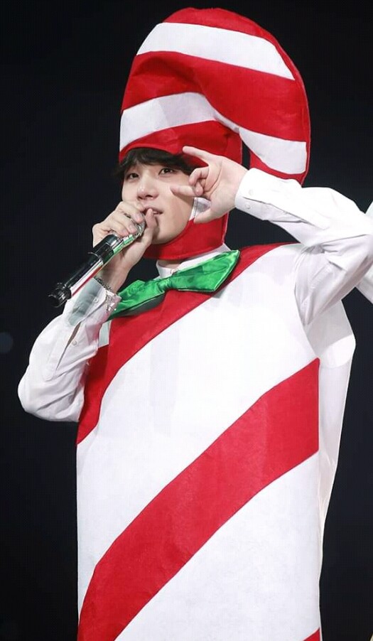 SUGA CUTE MOMENT