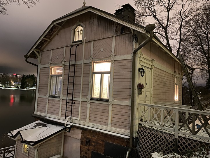 .