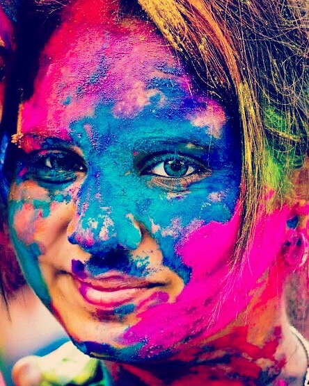 holi