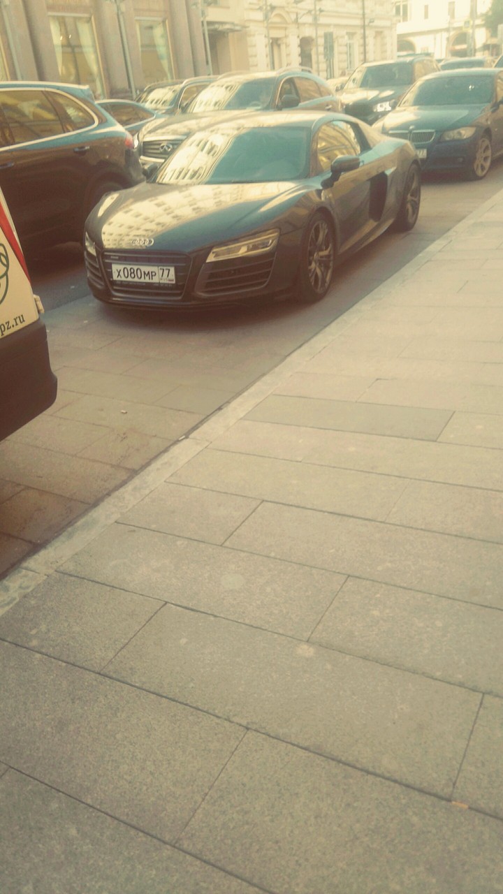 audi r8
