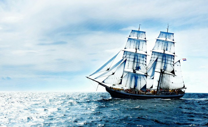 Sailing boat