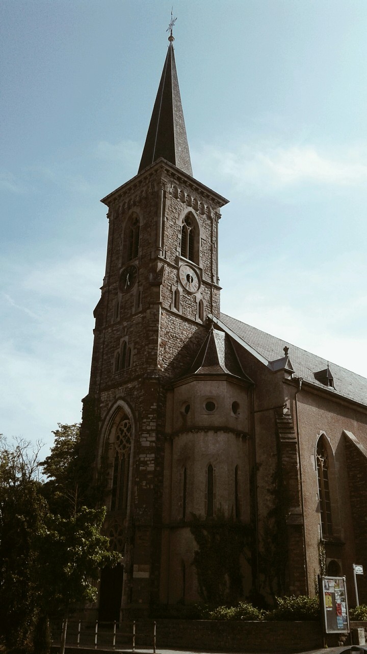 Die Kirche,