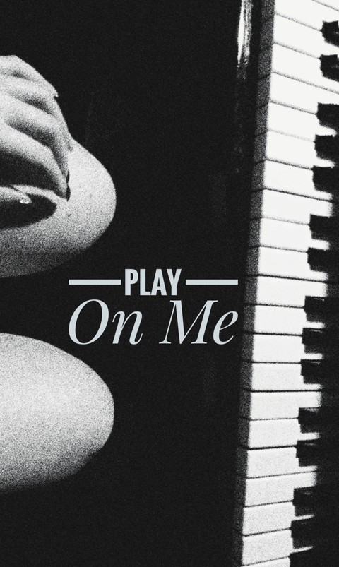piano and knees