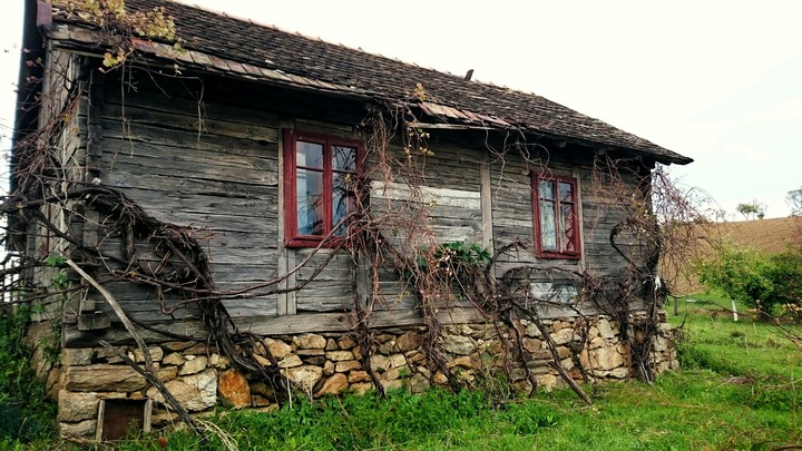 old wood cabin