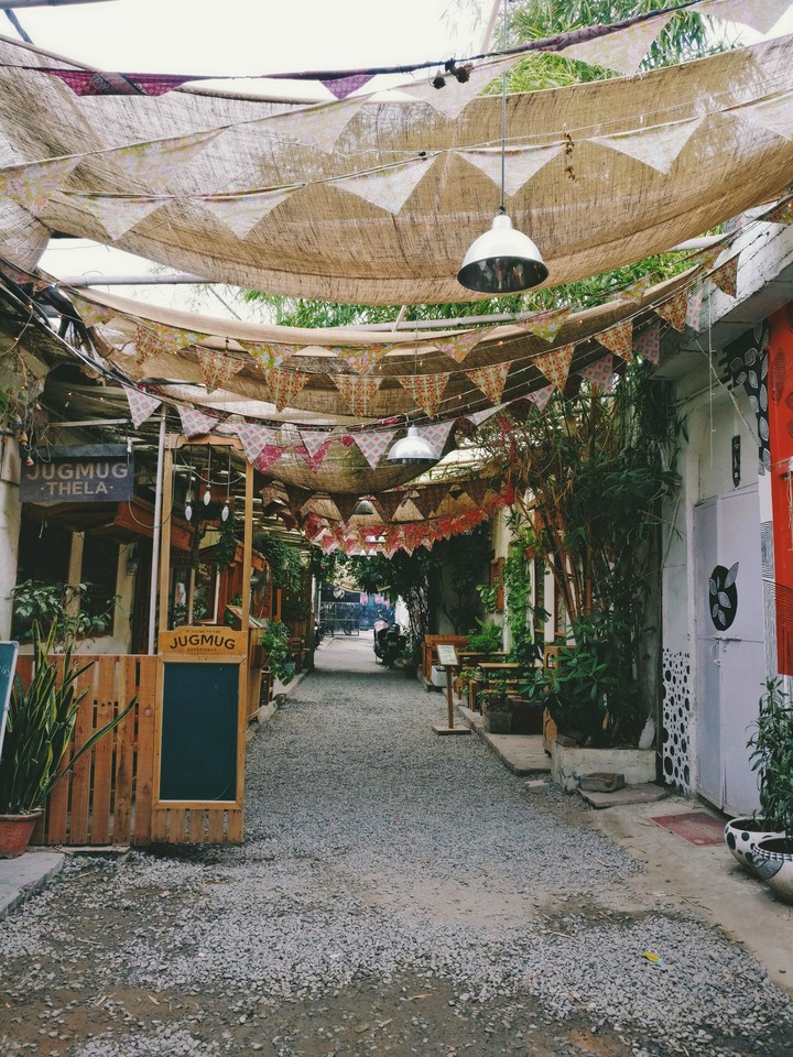Food lane