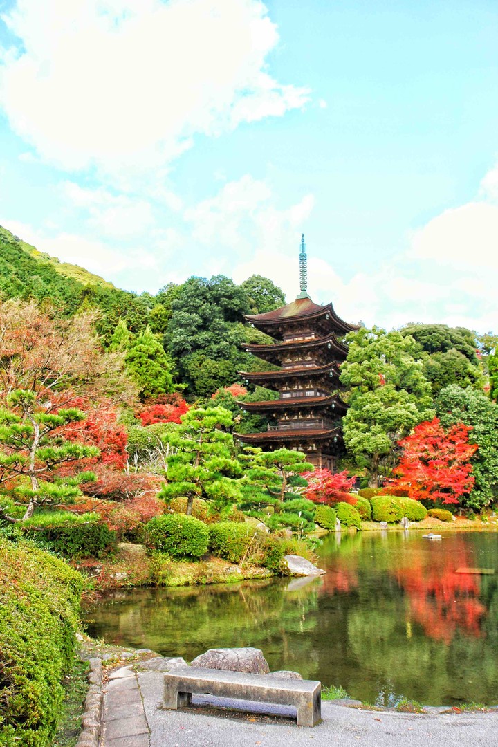 瑠璃光寺五重塔 (Rurikō-ji Temple)
