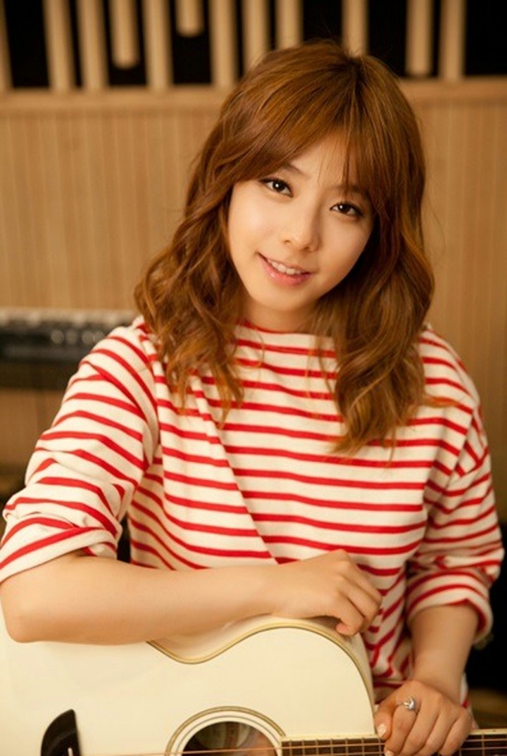 Korea singer-songwriter Juniel Photo